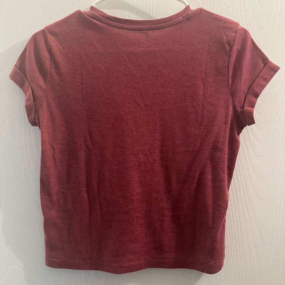 Burgundy Ribbed Crop Top - Picture 2 of 3